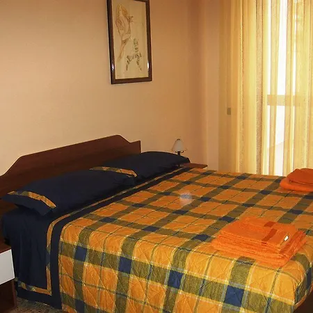 Piazza 300mila Bed and Breakfast 5*