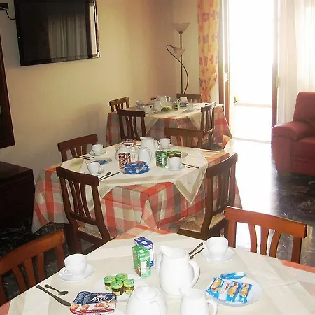 Piazza 300mila 5* Лечче