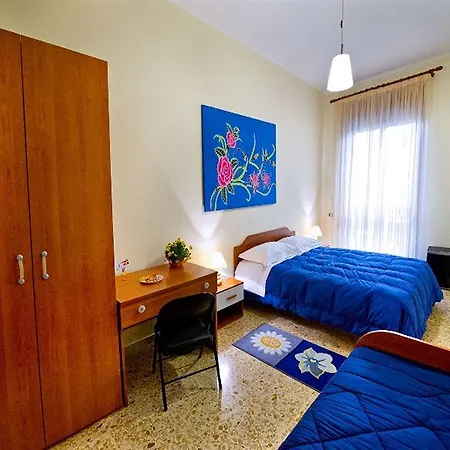 Piazza 300mila Λέτσε