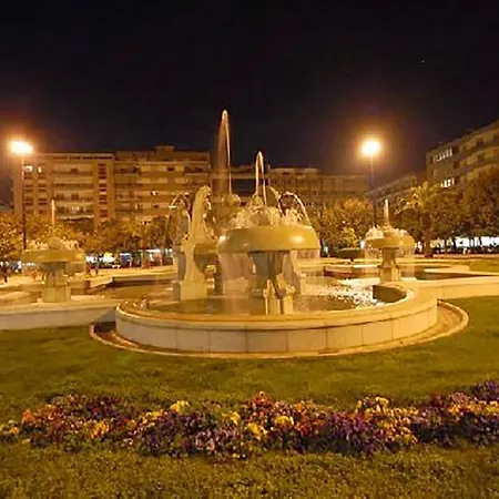 Piazza 300mila 5*